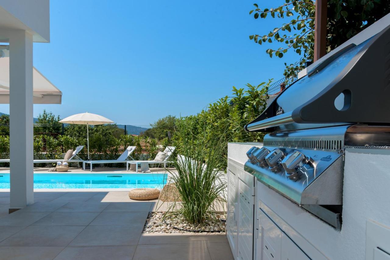 Marula Holiday Home - With Heated Pool Marina Exterior photo